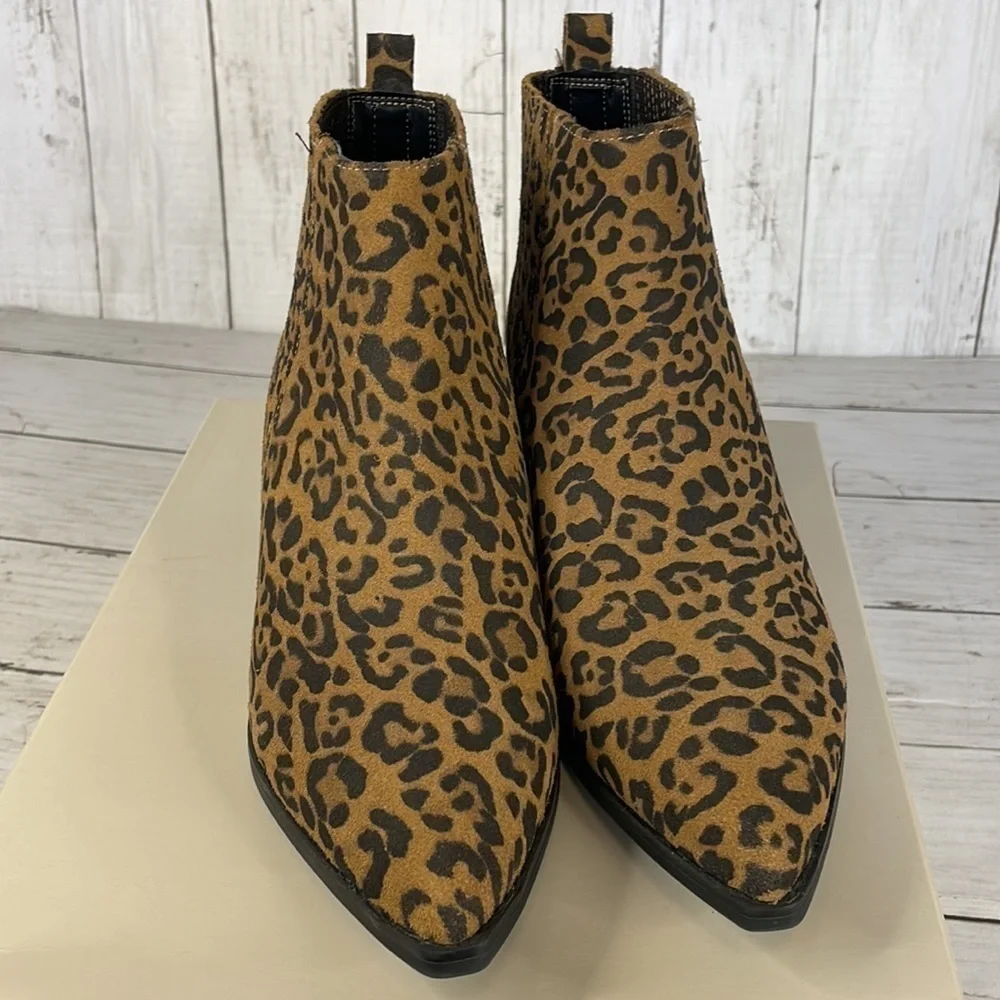 NIB Marc Fisher Leather Animal Print Chelsea Bootie
